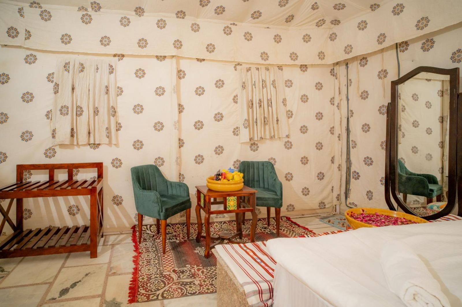 Khamma Ghani Resort With Pool 斋沙默尔 外观 照片